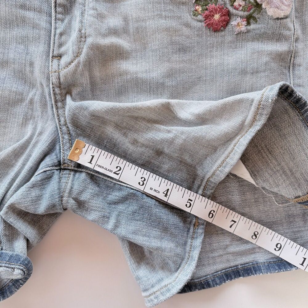 Anthropologie Pilcro Embroidered Boyfriend Denim Shorts Size 30 Boho Floral EUC - Picture 14 of 14